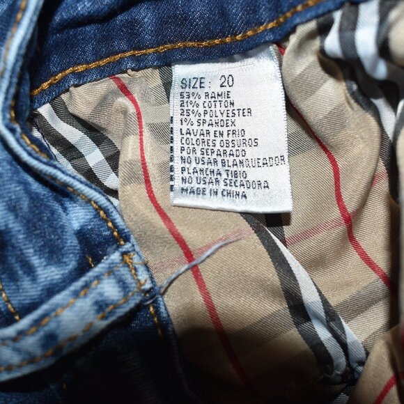 BAMBOO DISTRESS JEAN SHORTS - Picture 5 of 5